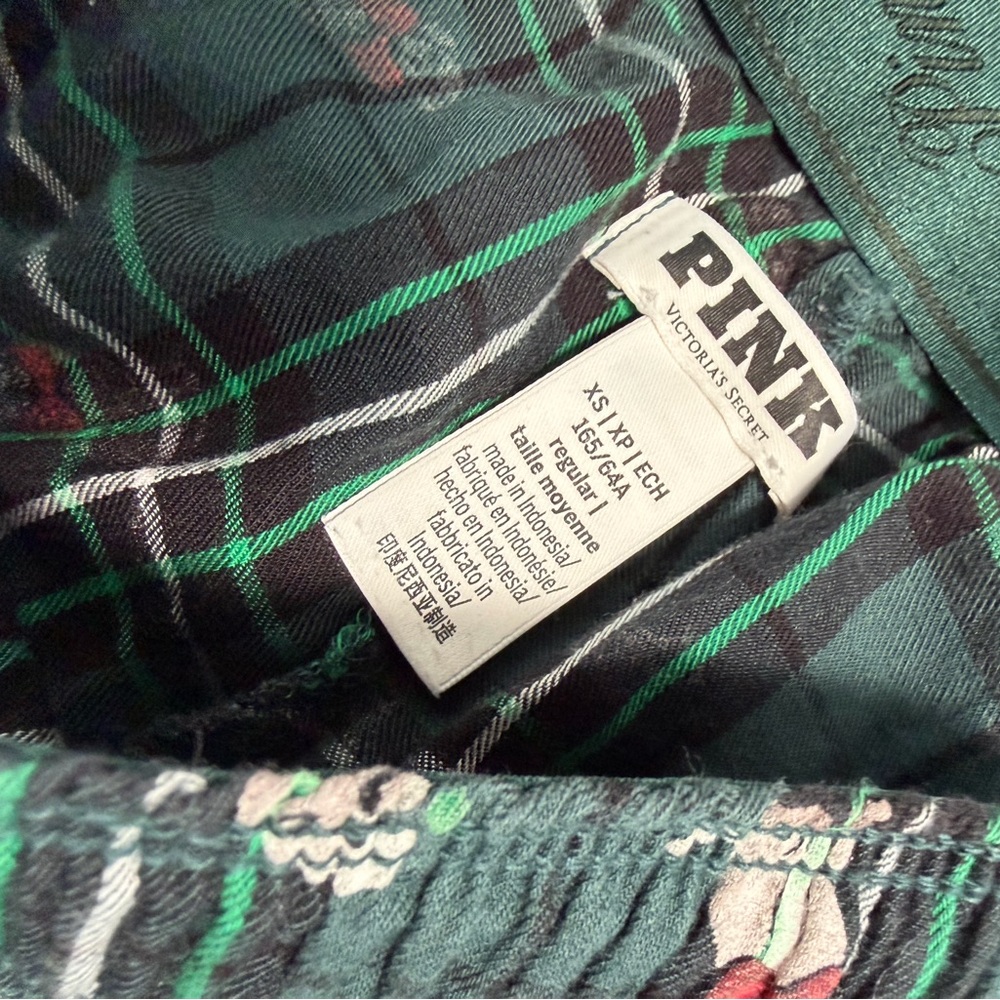 VS Pink Holiday Pajama Pants cozy Christmas loungewear TikTok flannel cotton - Picture 4 of 5